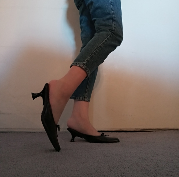 DONATED! Black Leather Kitten Heel Mules - Picture 4 of 8